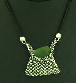 P57 Woven Kete with Greenstone